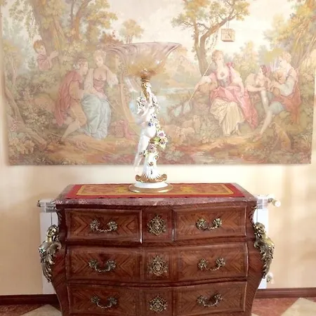 בית הארחה Le Petit Paris 2*