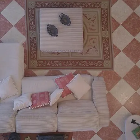 Le Petit Paris Πανσιόν 2*