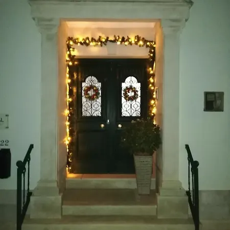 Le Petit Paris Πανσιόν Ferrel (Leiria)